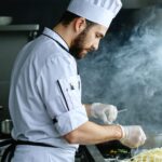 Comment un uniforme de cuisine peut transformer votre expérience culinaire