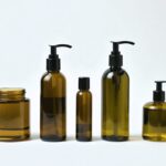 Les indispensables à glisser dans sa trousse de toilette pour un voyage réussi