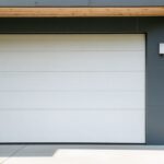Comment choisir la porte isolante idéale entre votre garage et votre maison ?